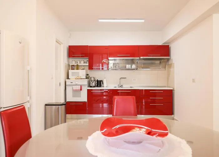 Apartment M&d *