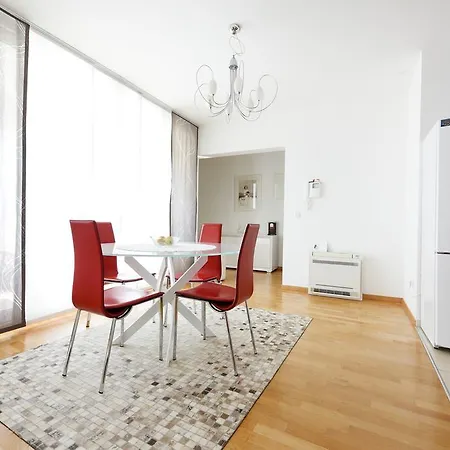 Apartment M&d *